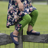Seaweed w/Floral Ruffle Button Capris